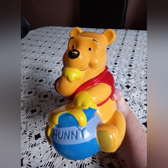 Winnie Pooh Bank - Picture 2 of 8